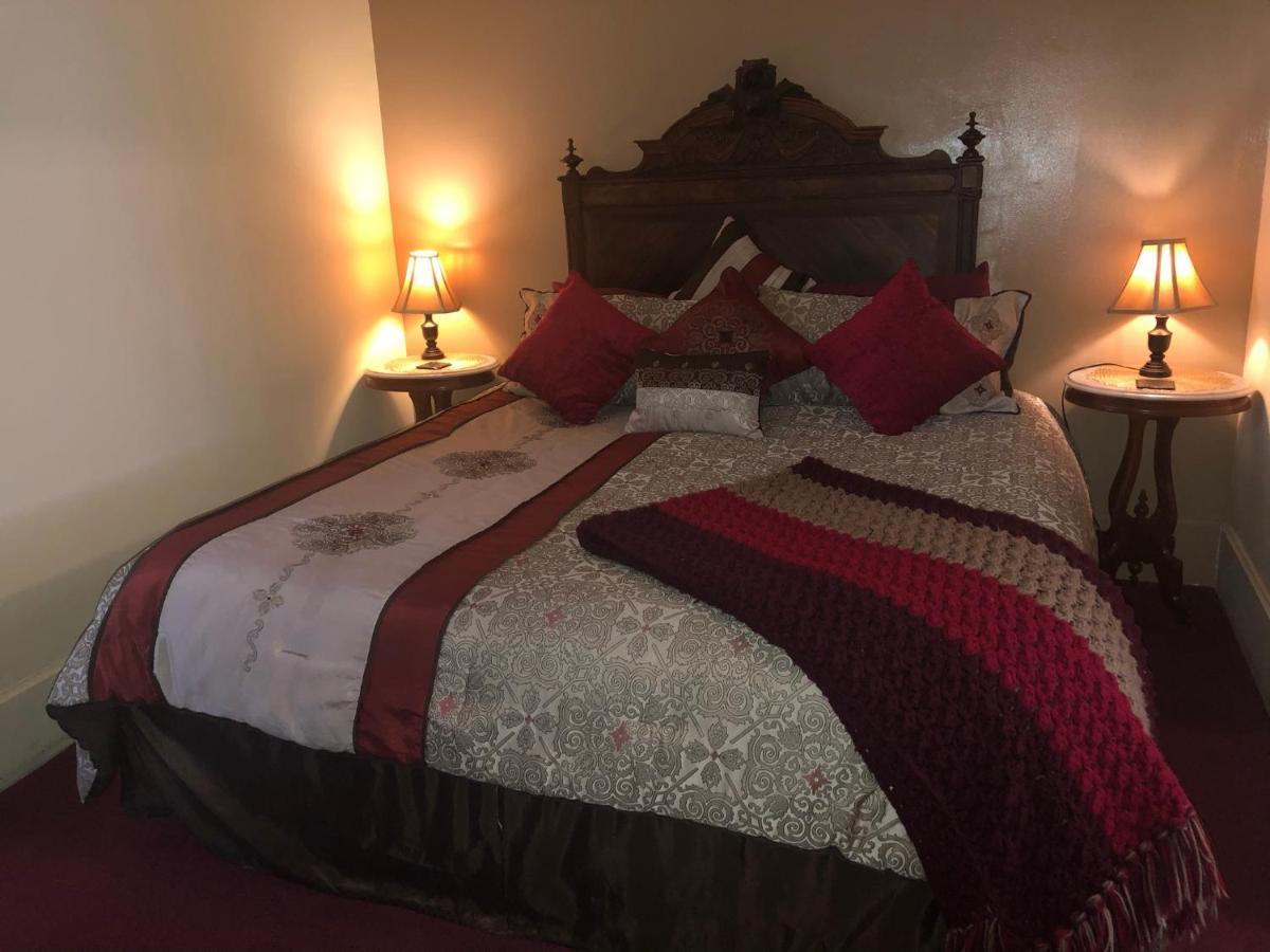 The Palace And Bath House 3*